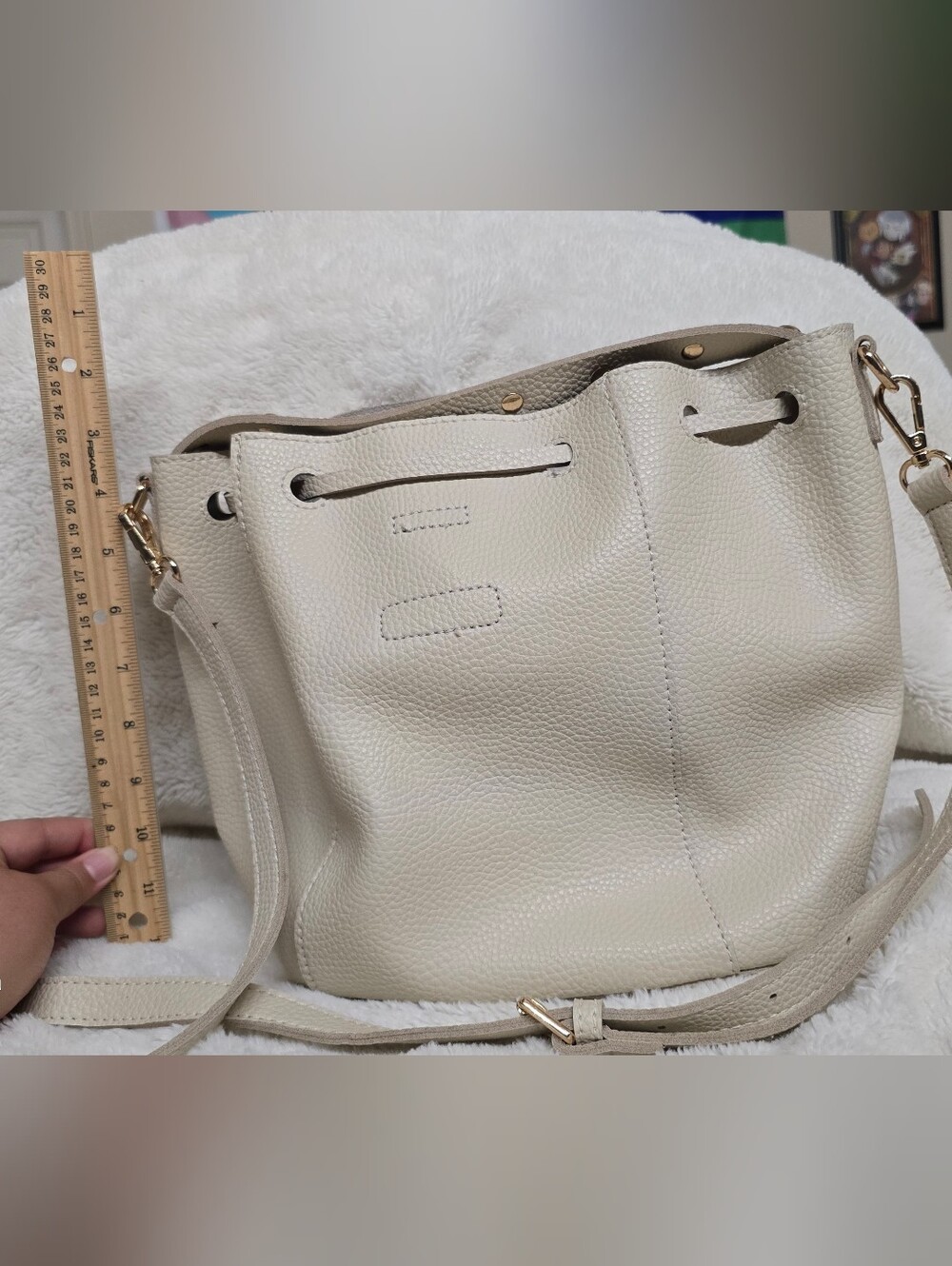 Cream Pebbled Leather Drawstring Shoulder Bucket Bag with Gold Accents - Picture 4 of 5